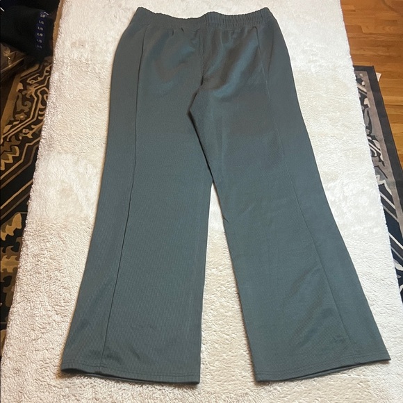 NWOT Spyder Green Gray Pinstriped Casual Wide Leg Pants Elasticized Waist sz M - Picture 9 of 9